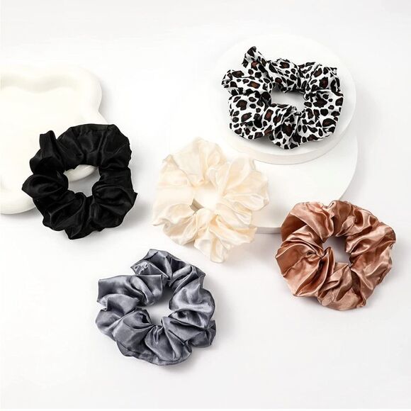Color plus Leopard Silky Hair Scrunchies